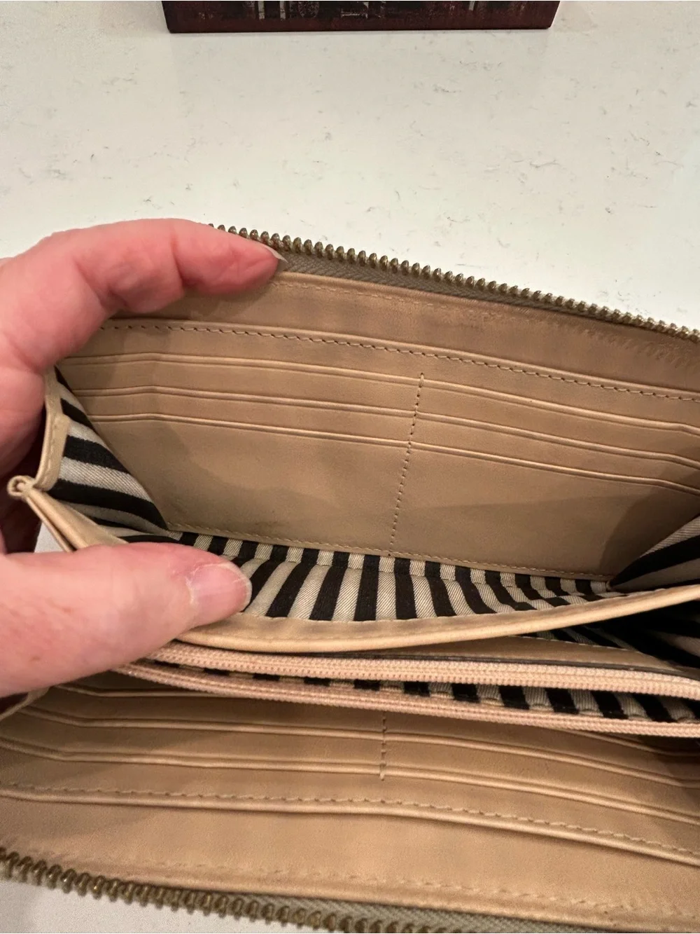 kate spade taupe pebble leather logo wallet